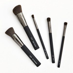 LARUCE BEAUTY Essentials Brush Set